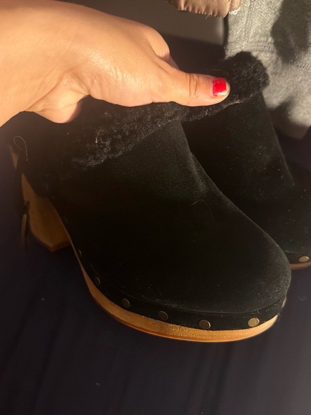 Women's Black Velvet Shearling-Lined Clog Mules